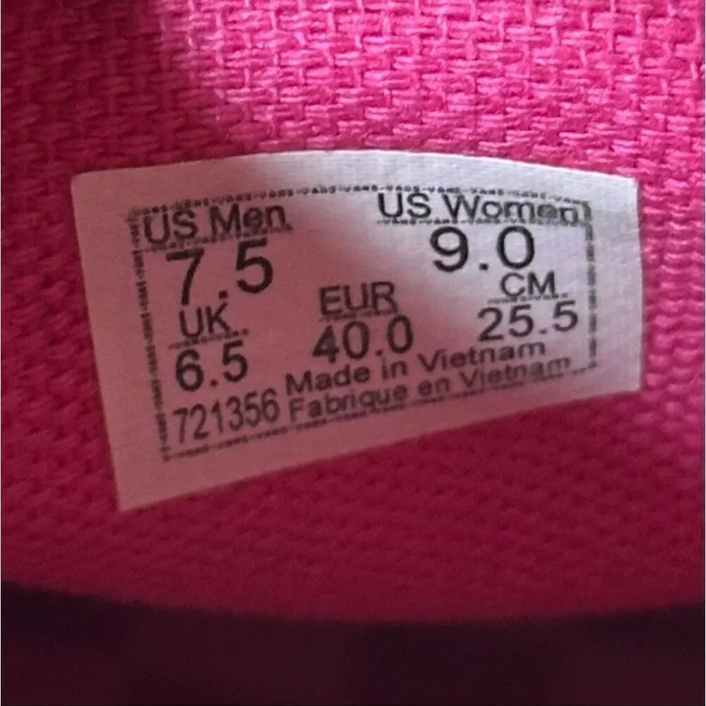 Vans X Barbie Stackform Sneaker Pink Women’s Size 9